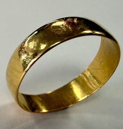 22CT Gold Wedding Band Size M.5