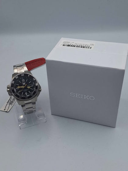 Seiko 5 7S36-01E0 