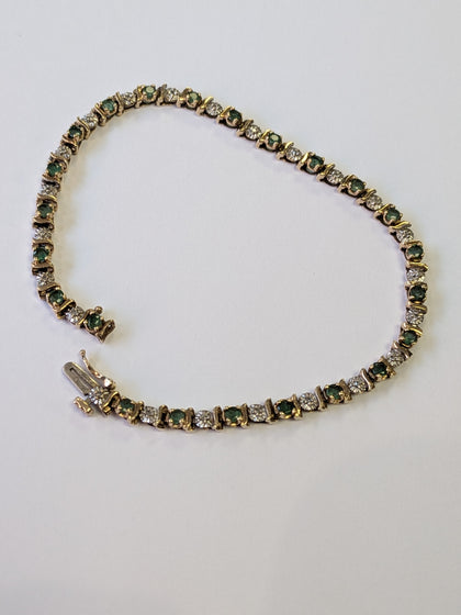9ct Gold Diamond & Emerald Bracelet