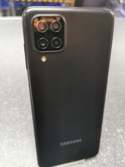 SAMSUNG A04 FULLY RESET UNBOXED 128GB HAS SLIGHT SCRATCHES ON THE CAMERA PRESTON