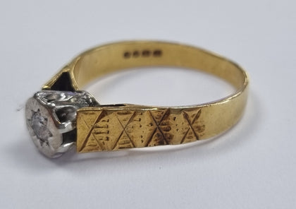 18ct Gold Diamond Ring Size Q