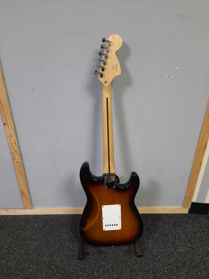 Squier by Fender Stratocaster Electric Guitar Affinity series sunburst