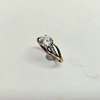 9ct Gold CZ Ring Size R