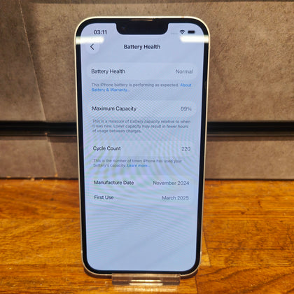 Apple iPhone 16e - 128 GB - White (Unlocked)