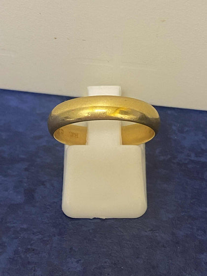 22ct Gold Ring (Size P) Apx 5.6g