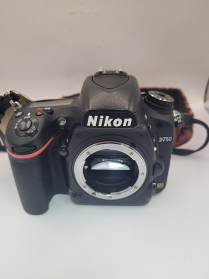 Nikon D750 24.3M (Body Only) with charger , not boxed