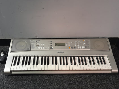 Yamaha PSR-E303