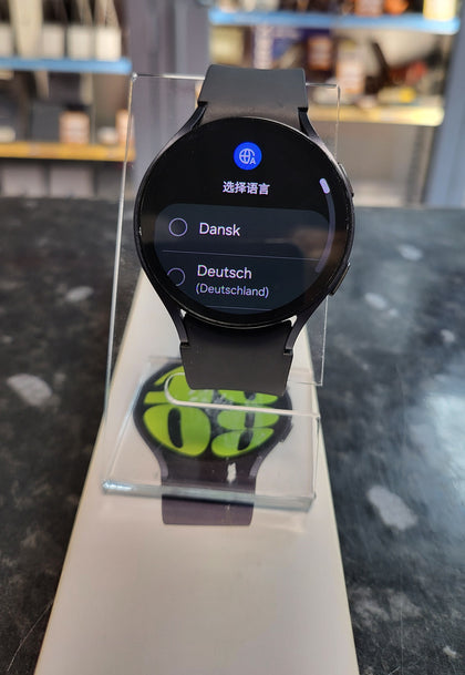 Samsung Galaxy Watch6 4G with Bixby - Graphite, 44 mm with S/M strap.