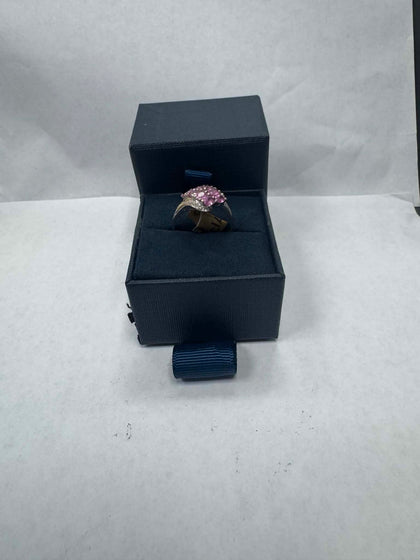 2.4g 9ct White Gold Ring with Pink Stones - Size R - **Hallmarked**