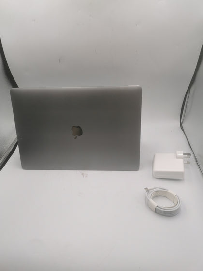MacBook Pro 14,3 i7-7820HQ 16GB RAM 512GB SSD 15