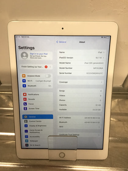 Apple iPad 5th Gen 32GB, WiFi, Space Grey