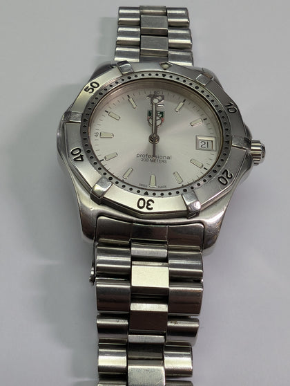 Gents Tag Heuer  watch with  silver metal strapwk11120