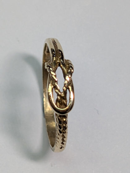 9CT GOLD (KNOT)  RING PRESTON STORE
