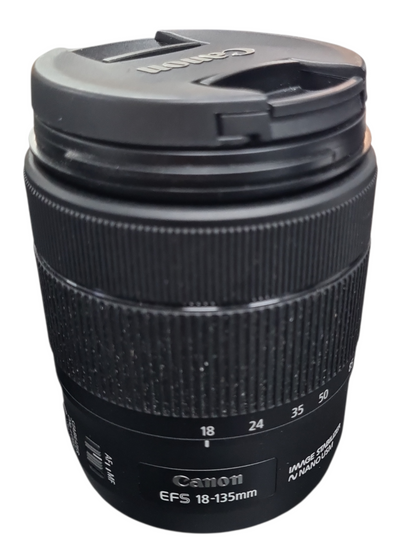 CANON EF-S 18-135MM BLACK CAMERA LENS, (F/3.5-5.6 IS USM), UNBOXED, NO CAP, WITH LENS HOOD
