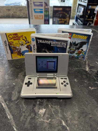 Nintendo DS NTR-001 Console Fully Working including original Stylus Pen with x3 Games