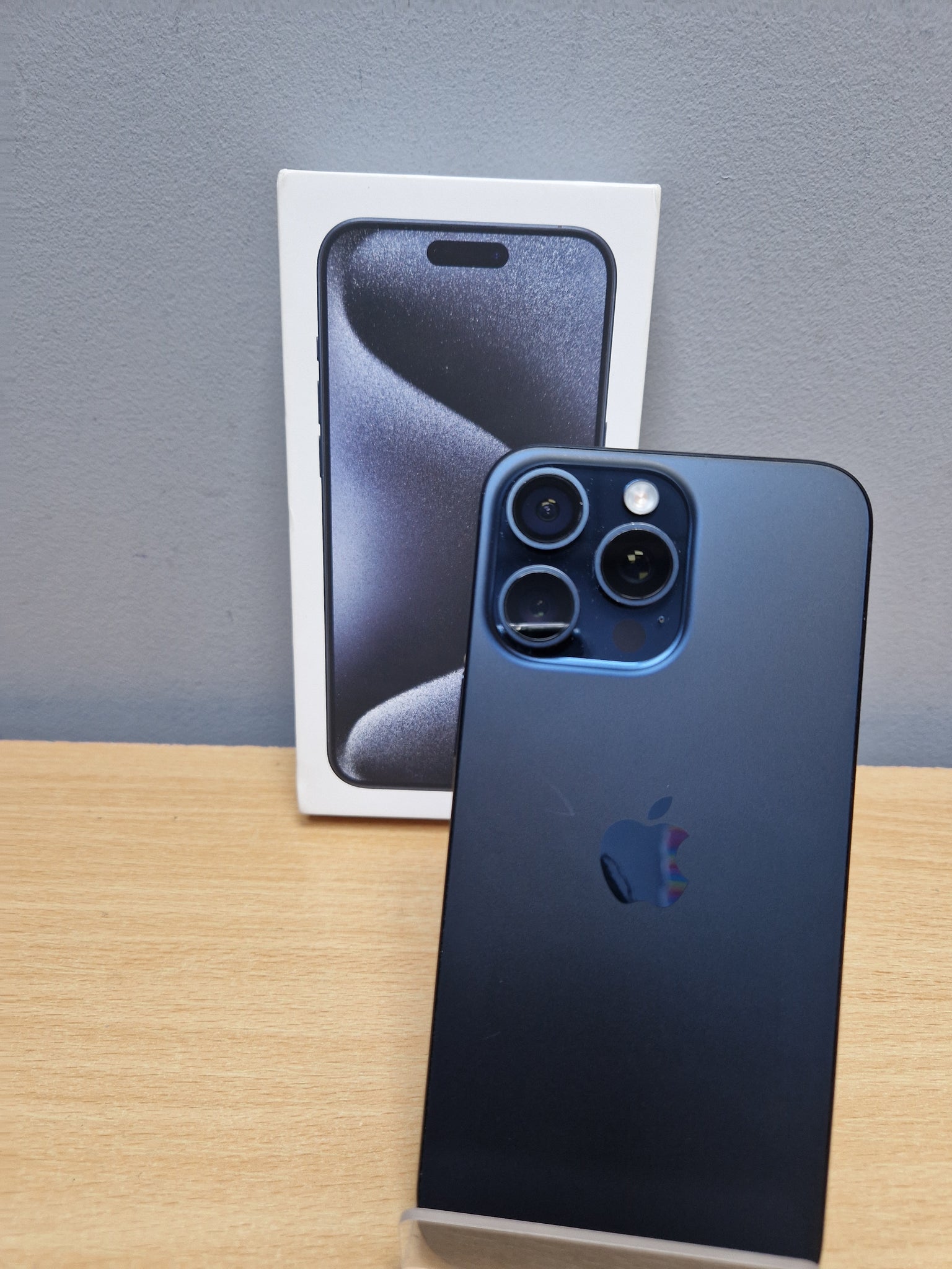 Apple iPhone 15 Pro Max - 256GB - Blue Titanium - Unlocked | Cash Apple iPhone 15 Pro Max - 256GB - Blue Titanium - Unlocked | Cash