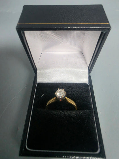 18ct Gold Ring 750 HM 3.4g Size T