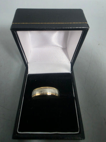 9ct White Gold Ring 375 4.4G Size R