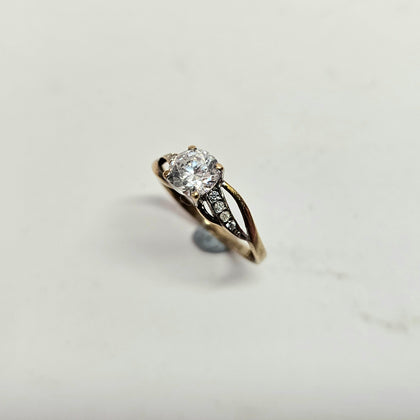 9ct Gold CZ Ring Size R