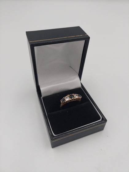 9K Gold (375) Ring, w/ Black & White Stones, Hallmarked, 2.7Grams,, Size: M - Box Included