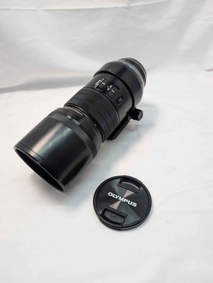 Olympus M.Zuiko Digital ED 300mm F4 IS PRO Telephoto Lens