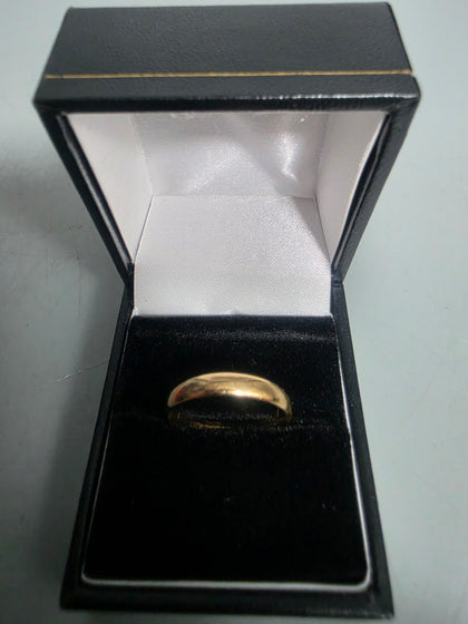9CT Gold Wedding Band 1.9G 375 HM Size P