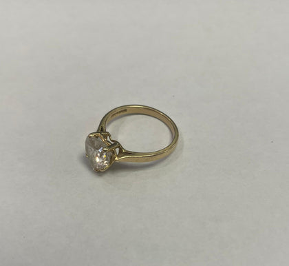14ct Gold Ring With Clear Stone Size J 1/2