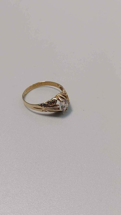 9ct Yellow Gold With Clear Stone (Not DIA) - 2.98 Grams - Size W