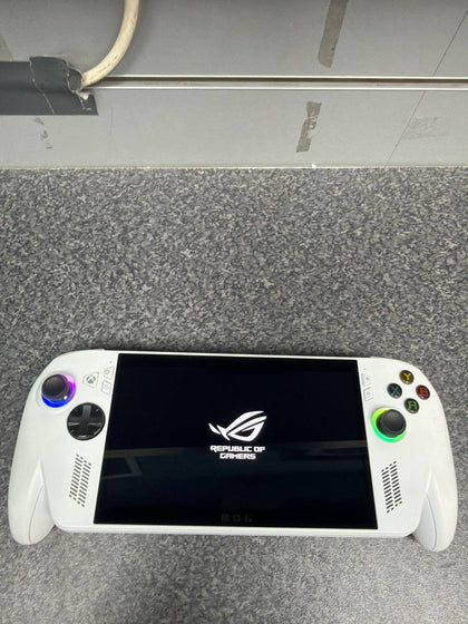 ASUS ROG Xbox Ally Handheld Gaming Console 512GB  **WYTHENSHAWE**