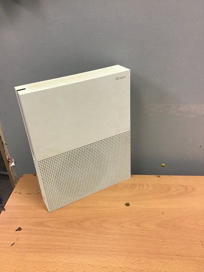 Xbox One S Disc Edition