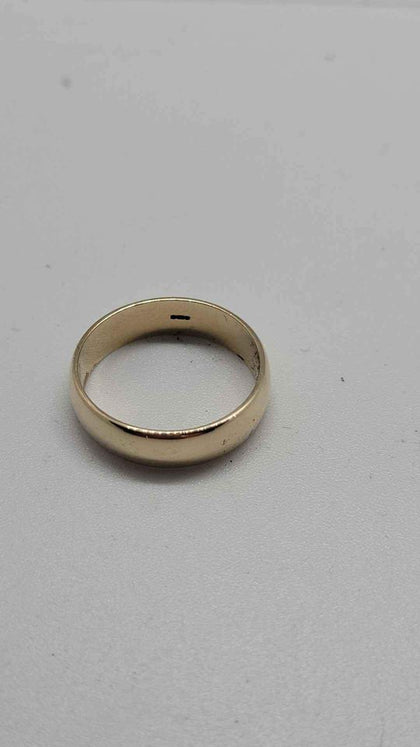 9ct Yellow Gold Wedding Band Ring - Size T - 4.71 Grams - Fully Hallmarked.