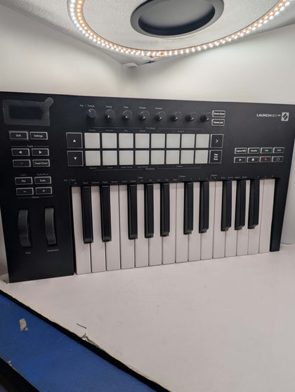 Novation Launchkey 25