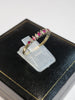 9ct Yellow Gold Ring with Red and Clear Stones (1 missing) - Size Q 1/2 - 1.95g - Hallmarked