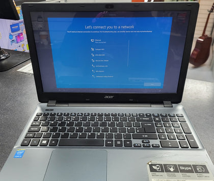 Acer E5-571 - i3-4005U - 12GB Ram - 1TB HDD - DVD-RW - 15