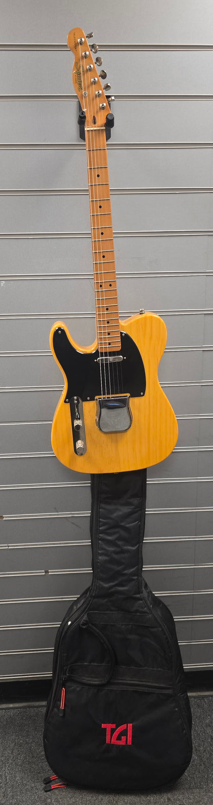 Squier Affinity Telecaster in Butterscotch Blonde Left Handed