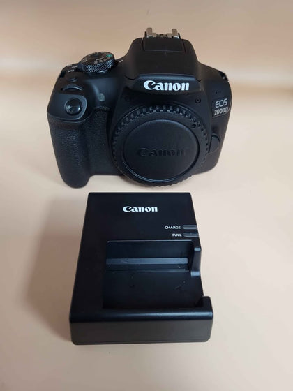 Canon EOS 2000D DSLR Camera Body / charger