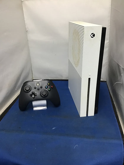 Xbox One S + Pad