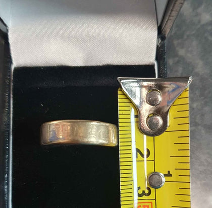 9ct Yellow Gold Band - Size R - 5.7G