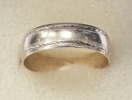 9ct Gold Ring  R