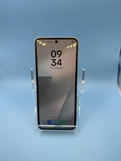 Samsung Galaxy Z Flip7.