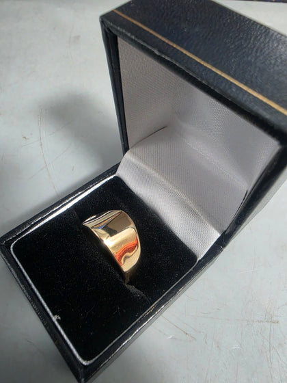9ct GOLD RING 375 6.3G Size T