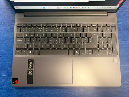 Lenovo Ideapad Slim 3 15Q8X10/Snapdragon SD X X1-26 100/16GB RAM/256GB SSD/15