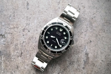 Citizen Mens Divers Eco Drive Calendar 200 MT WR bracelet Watch E110-S000122