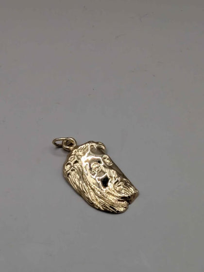 9ct Yellow Gold Jesus Face Pendant - 3.80 Grams