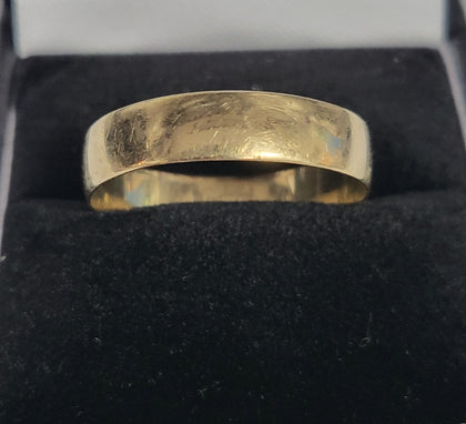 9ct Yellow Gold Band - 2G - Size Y - Hallamrked