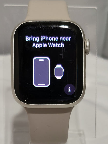 Apple Watch Series 8 (2022) GPS 41 mm - Aluminium Starlight - Sport band Starlight