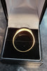 9ct Yellow Gold and Black Stone Ring - Sie T - 6.15g