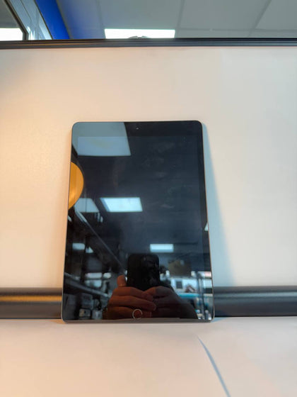 iPad 8th Gen 32GB (unboxed) **wythenshawe**