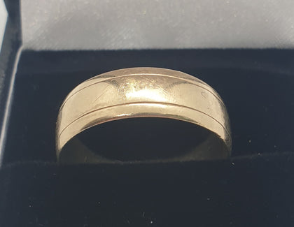 9CT Yellow Gold Wedding Band - Size T.