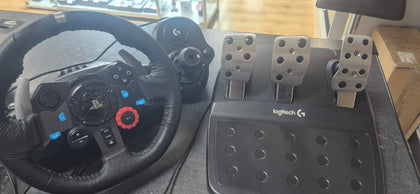 Logitech G29 SE Driving Force Racing Wheel and Pedals